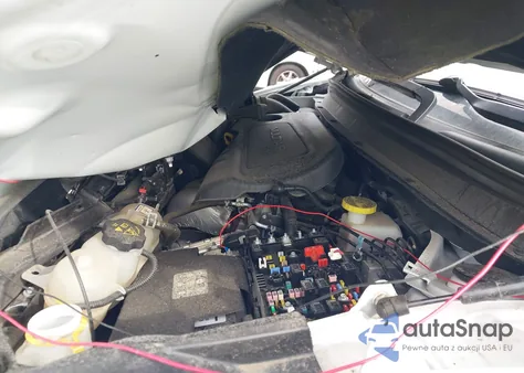 2021 Jeep Cherokee Latitude Plus 4X4 z USA, uszkodzony, nr VIN 1C4PJMLB5MD104255